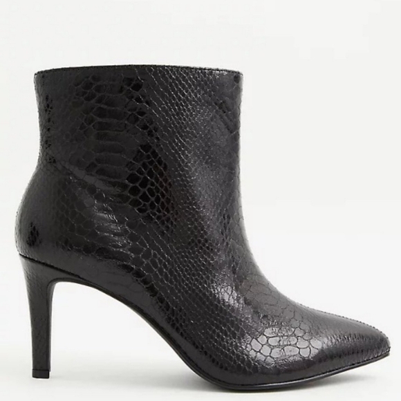 TORRID Black Snakeskin Faux Leather Pointed Toe Bootie Size 10 - Picture 7 of 16